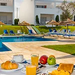 شقة فندقية Pateo Village 3*