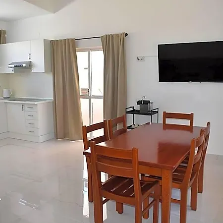 Aparthotel Pateo Village 3*