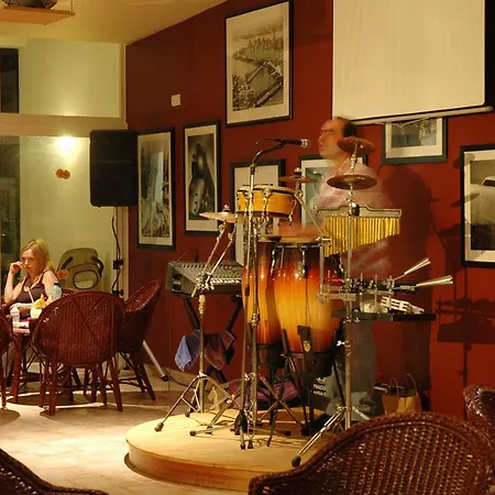 Ξενοδοχείο με διαμερίσματα Pateo Village