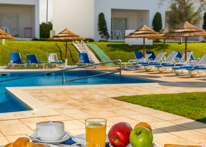 Aparthotel Pateo Village 3*