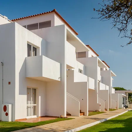 Ξενοδοχείο με διαμερίσματα Pateo Village Αλμπουφέιρα