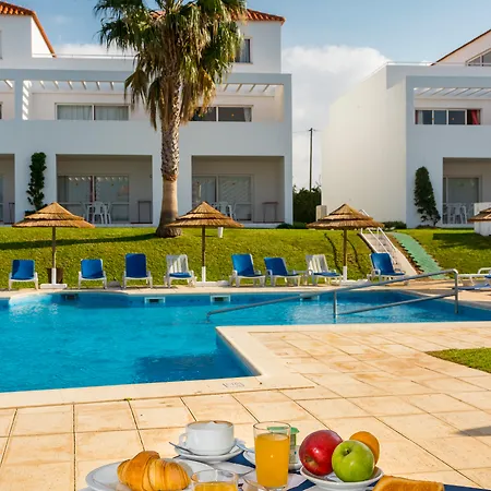 Pateo Village 3*